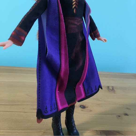 ❄️ New w/o Box Hasbro “Frozen II” Anna Doll ❄️ - Picture 8 of 9
